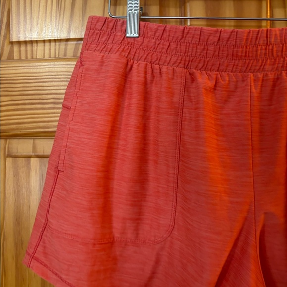 All In Motion Size Medium High-Rise Coral Red/Pink/Orange Activewear Shorts - Picture 3 of 5